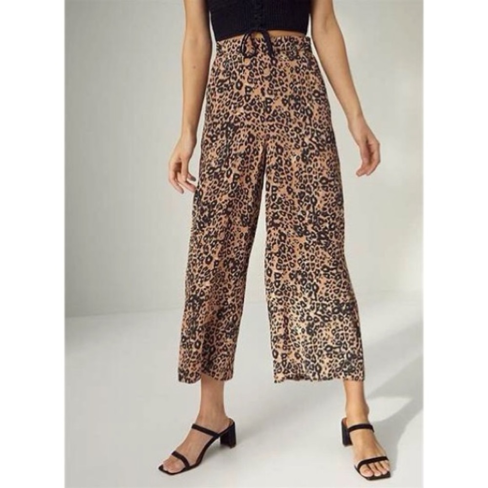 Aritzia leopard pants